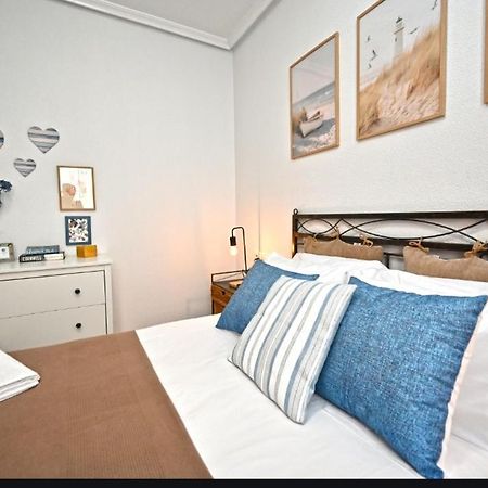 Beach Apartment Торрев'єха Екстер'єр фото