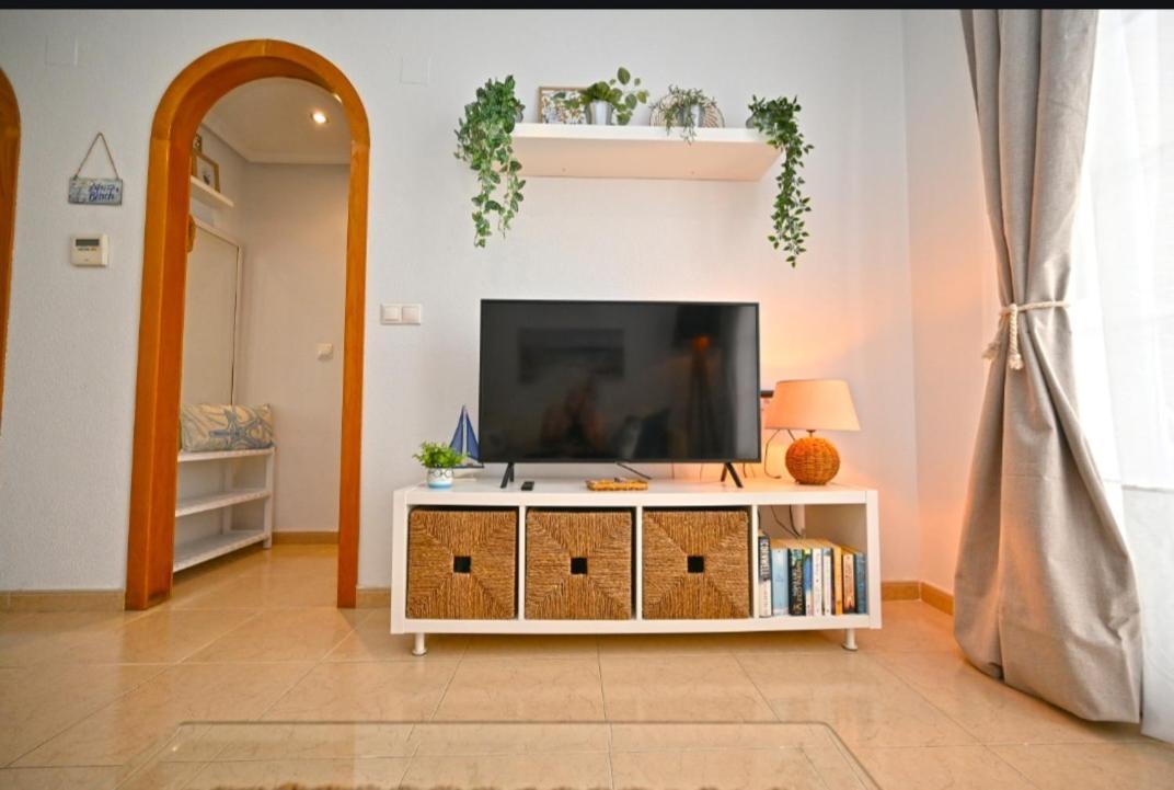 Beach Apartment Торрев'єха Екстер'єр фото