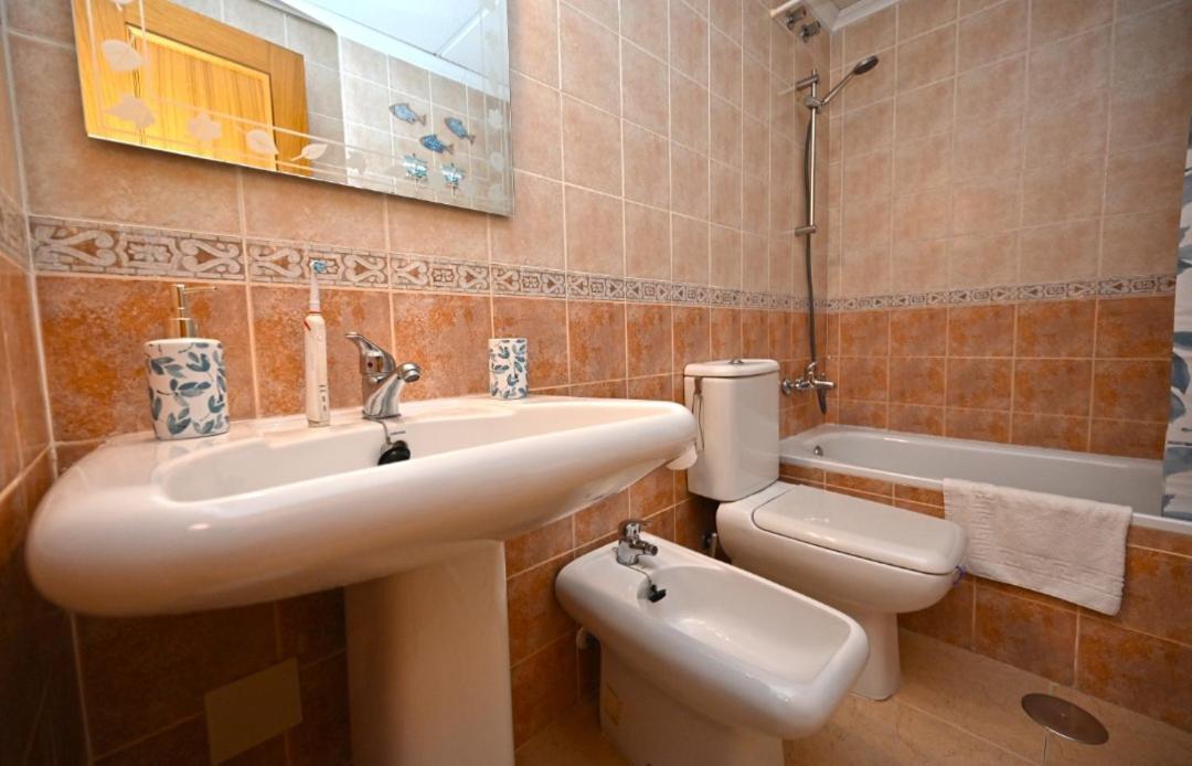 Beach Apartment Торрев'єха Екстер'єр фото