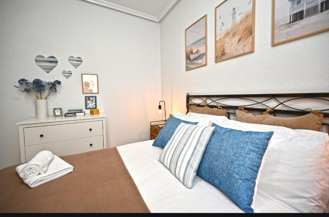 Beach Apartment Торрев'єха Екстер'єр фото