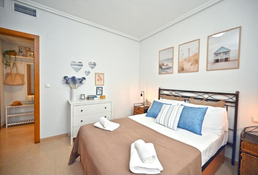 Beach Apartment Торрев'єха Екстер'єр фото